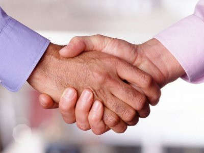 Handshake - foto di buddawiggi