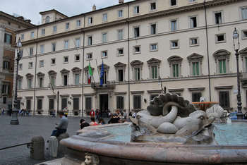 Palazzo Chigi - Author: ilquotidianodellapa.it / photo on flickr 
