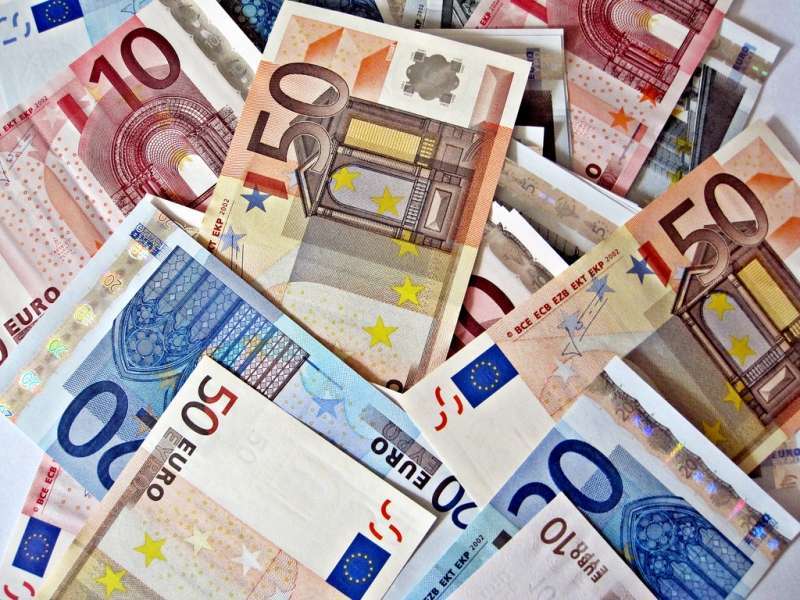 Euro banknote - Photo credit: Images_of_Money / Foter / CC BY