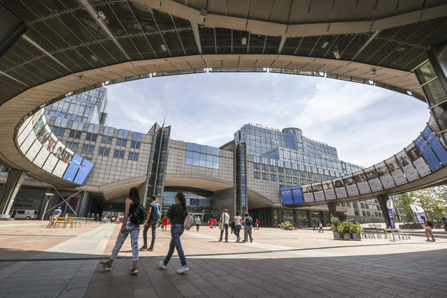 Parlamento europeo - Photo credit: Stockshot of the EP in Brussels - Heatwave