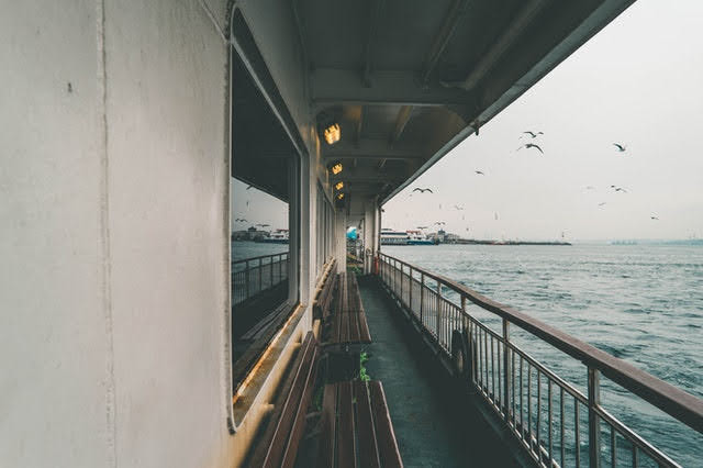 Traghetti stretto di Messina - Foto di Burak Kebapci da Pexels