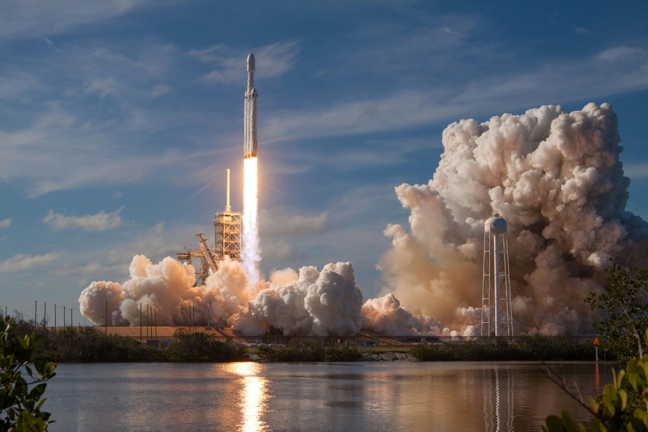 Aerospazio decreto MIMIT - Foto di SpaceX su Unsplash