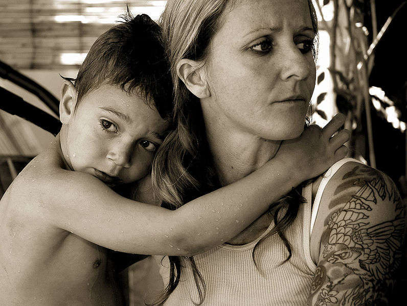 Mother with child - Foto di Jason Regan