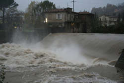 Flood - foto di Tuscanmill