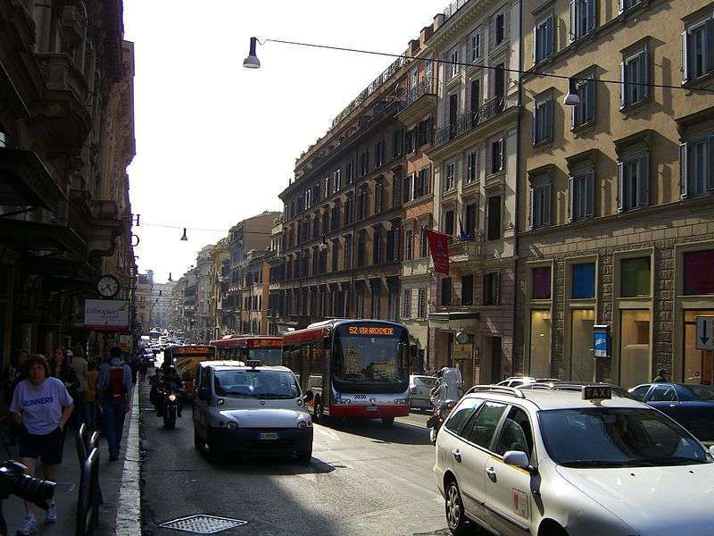 Traffic Rome - Foto di Flickr upload bot