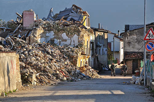 Terremoto in Abruzzo - foto di Darkroom Daze